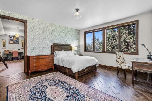 Bend Luxury Escape!