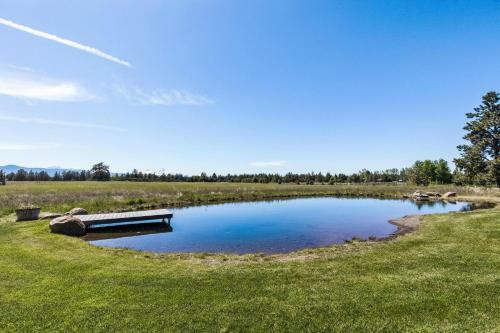 Bend Luxury Escape!