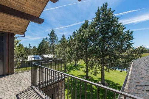 Bend Luxury Escape!