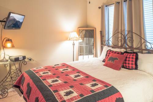 Eclectic Elaine Retreat