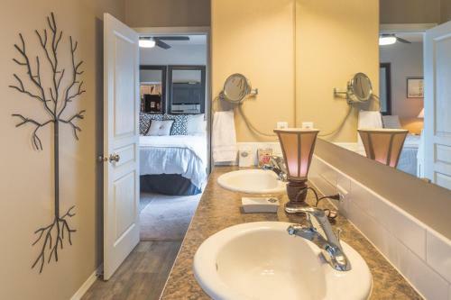 Eclectic Elaine Retreat