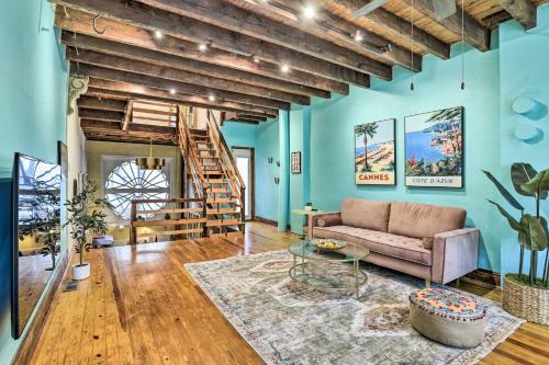 Cottage Chic Philly Townhome With City Views!