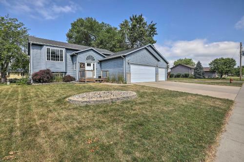 Inviting Sioux Falls Home About 5 Mi To Downtown!