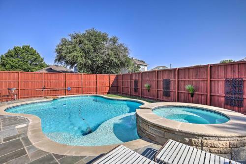 Beautiful Brick Home With Game Room, Pool And Spa
