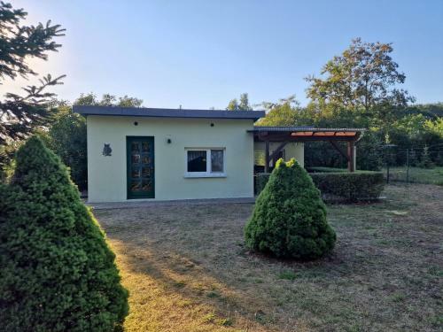 Bungalow In Canow