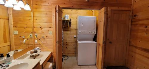 Moose Ridge Cabin