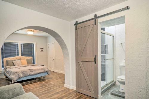 Charming And Quaint El Paso House With Backyard!