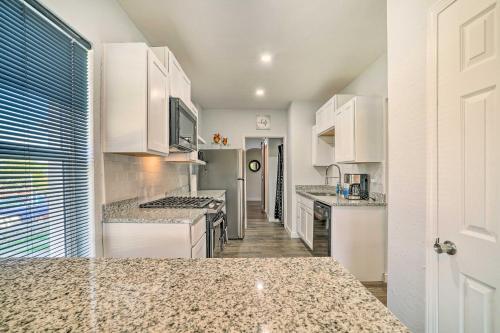 Charming And Quaint El Paso House With Backyard!
