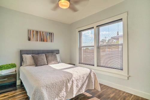 Charming And Quaint El Paso House With Backyard!