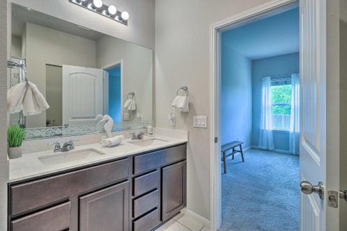 Relaxing Austin Abode