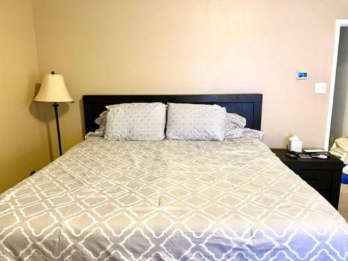 Centrally Located In Dfw 3br Close To Stadiums!