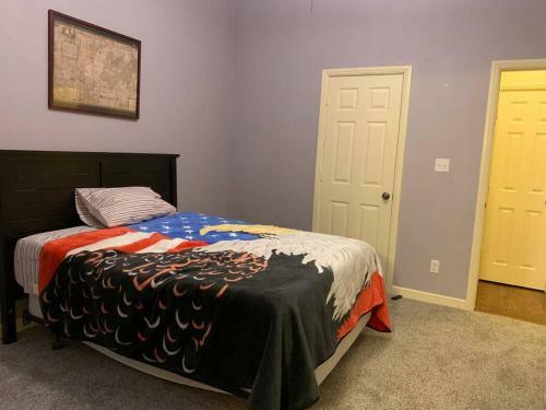 Spacious Lake House With Private Dock Sleeps 14