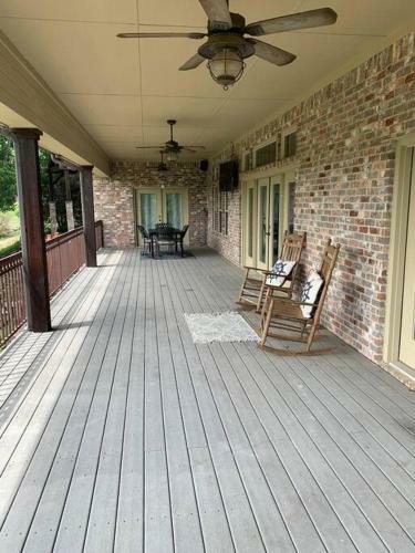 Spacious Lake House With Private Dock Sleeps 14