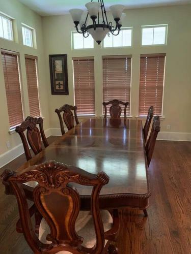 Spacious Lake House With Private Dock Sleeps 14