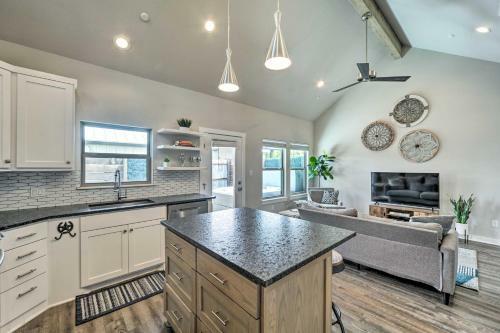 Apartamento Blissful Couples Getaway With Private Hot Tub!