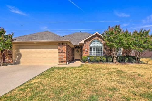 Lewisville Family Home With Fire Pit And Grill!