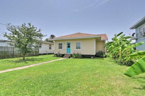 Island Home With Grill, 2 Mi To Moody Gardens!