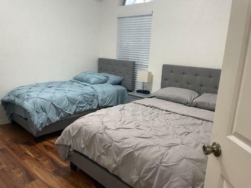 Gorgeous 4 Bedroom With Electric Gate!