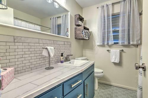Pet-friendly Rockport Home, 2 Mi To Beach!