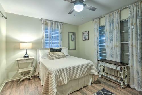 Pet-friendly Rockport Home, 2 Mi To Beach!