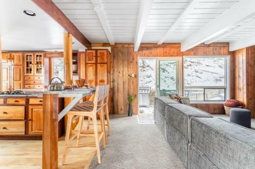 Treetop By Avantstay Rustic Secluded Cabin W Views In Summit Park