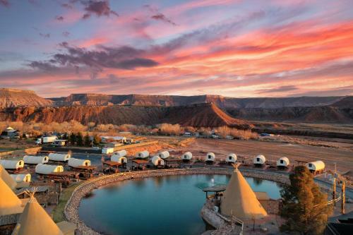 Zion White Bison Glamping & Rv Resort
