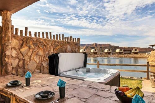 Zion White Bison Glamping & Rv Resort - Tipis And Kivas