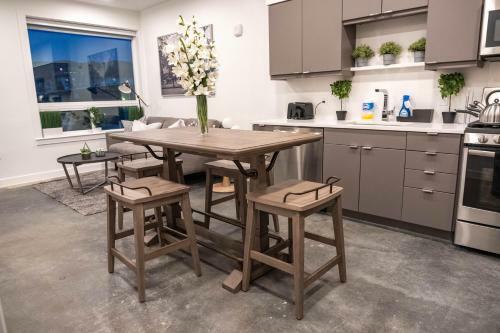 Urban Downtown Apartment With Several Amenities