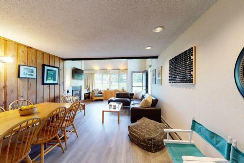 Hotel Village Green Unit 10f