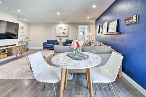 Modern Gem With Beautiful Backyard And Hot Tub!