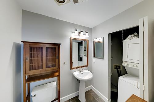 Hotel Belltown Condo Unit 733