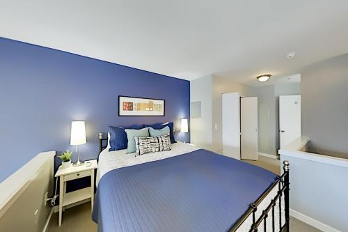 Hotel Belltown Condo Unit 733