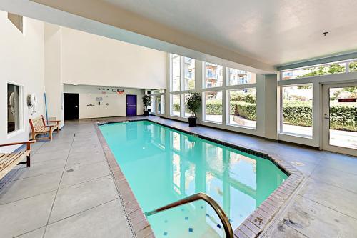 Hotel Belltown Condo Unit 733