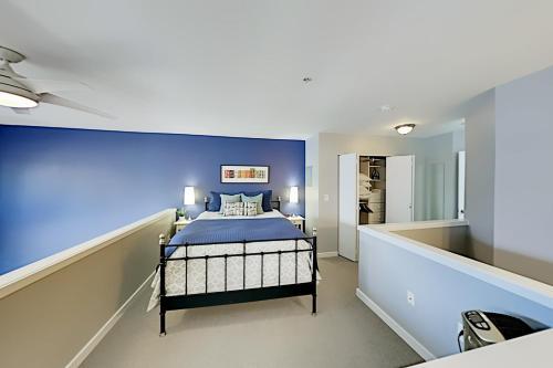 Hotel Belltown Condo Unit 733