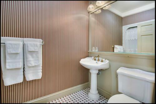Carnegie Hall Boutique Hotel