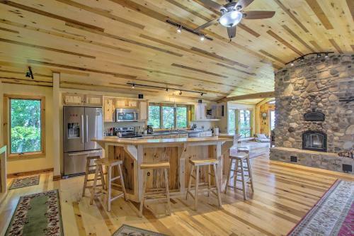 Idyllic Sturgeon Bay Cabin With Fire Pit And View