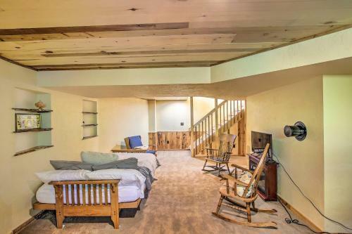 Idyllic Sturgeon Bay Cabin With Fire Pit And View