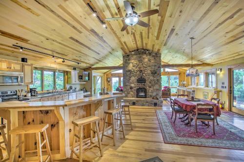 Idyllic Sturgeon Bay Cabin With Fire Pit And View