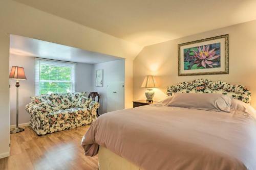 Inviting Whitefish Bay Getaway With Large Yard!