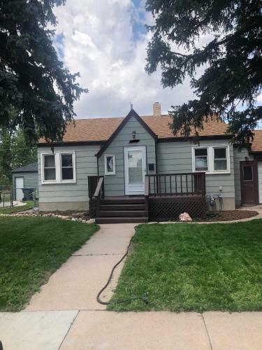 Two Evergreens / Coffee Hub, Fast Internet, Kid Friendly