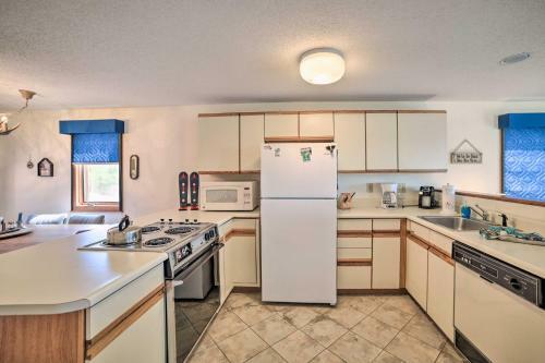 Cozy Campton Townhome With Sprawling Mtn Views
