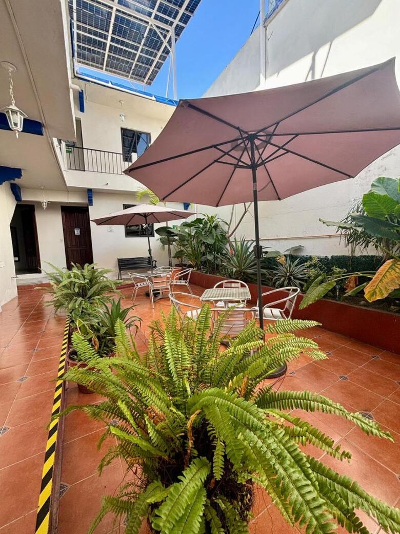 Hotel Casa Blanca