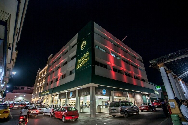 Hotel De Los Perez