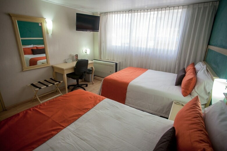 Hotel De Los Perez