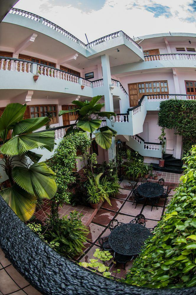 Hotel Michelle