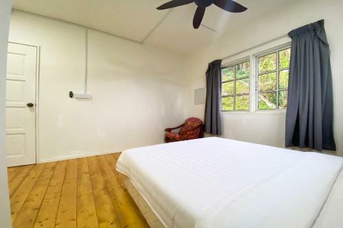 Oyo Home 90329 Bridge House Homestay
