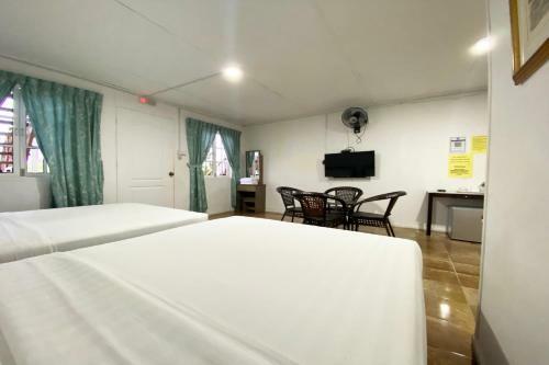 Oyo Home 90329 Bridge House Homestay