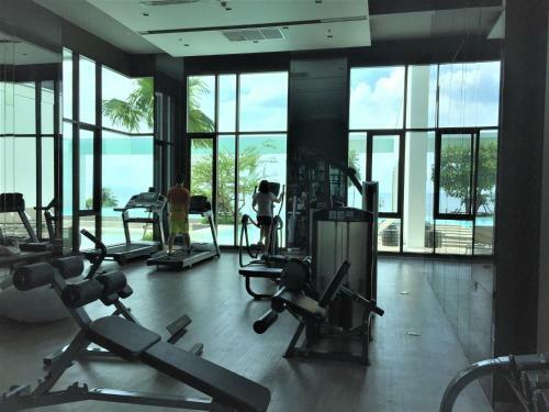Luxury Beachfront Apartment Aeras