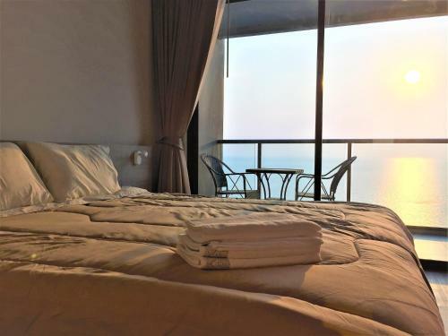 Luxury Beachfront Apartment Aeras
