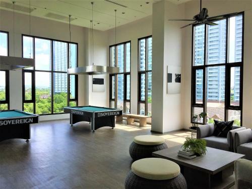 Luxury Beachfront Apartment Aeras